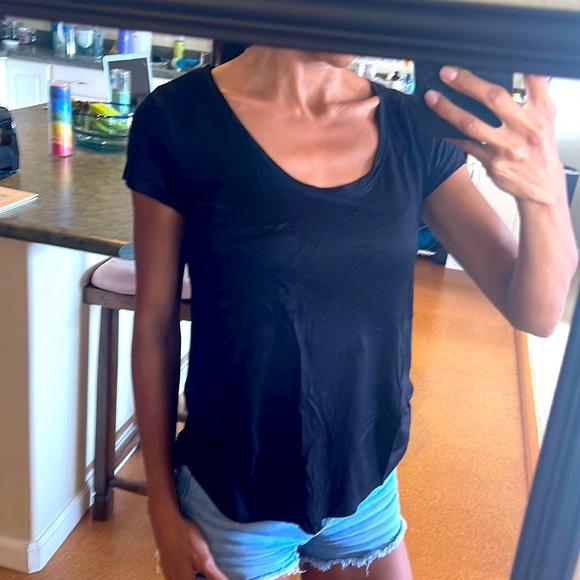 H&M pocket tee - Picture 1 of 3